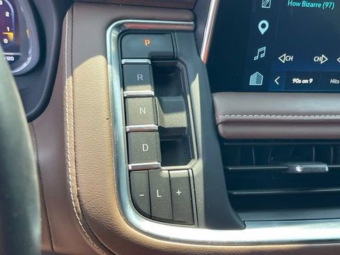 Used 2023 Chevrolet Suburban High Country w/ Max Trailering Package AWD/4WD image 27