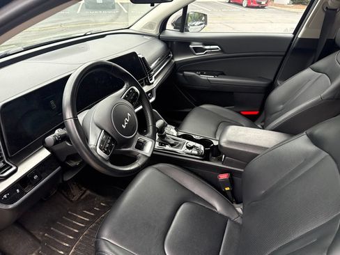 Used 2025 Kia Sportage EX AWD/4WD image 10