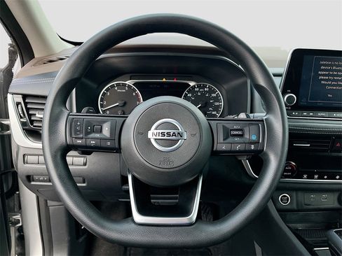 Used 2021 Nissan Rogue SV image 11