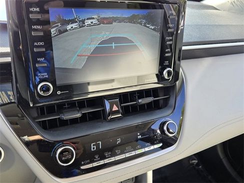 Used 2022 Toyota Corolla Cross LE image 23