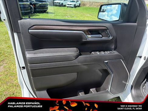 Used 2023 Chevrolet Silverado 1500 RST AWD/4WD image 12