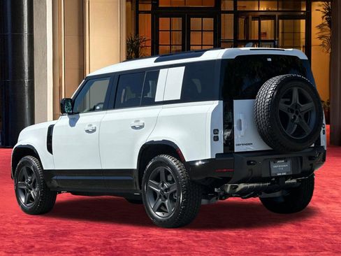 New 2026 Land Rover Defender 110 X-Dynamic SE AWD/4WD image 3
