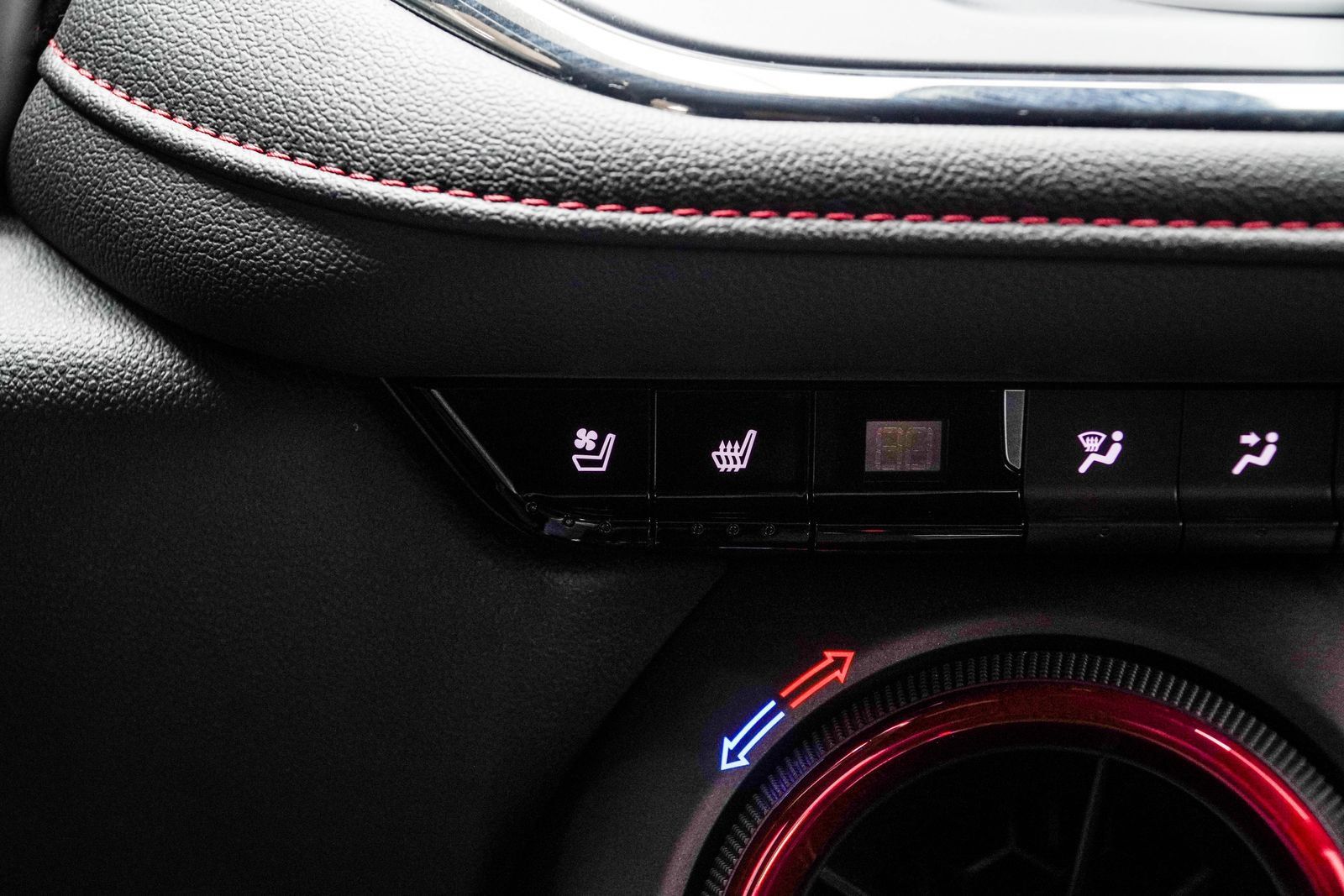 Used 2022 Chevrolet Blazer RS w/ Enhanced Convenience Package FWD image 24