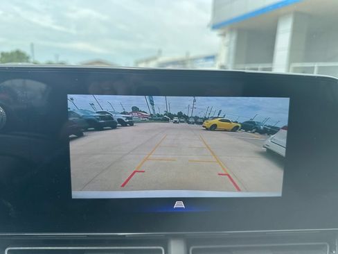 Used 2025 Chevrolet Trax LT FWD image 16