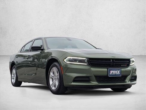 Used 2023 Dodge Charger SXT image 3