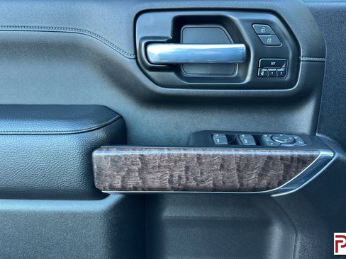 Used 2023 GMC Sierra 2500 Denali image 14