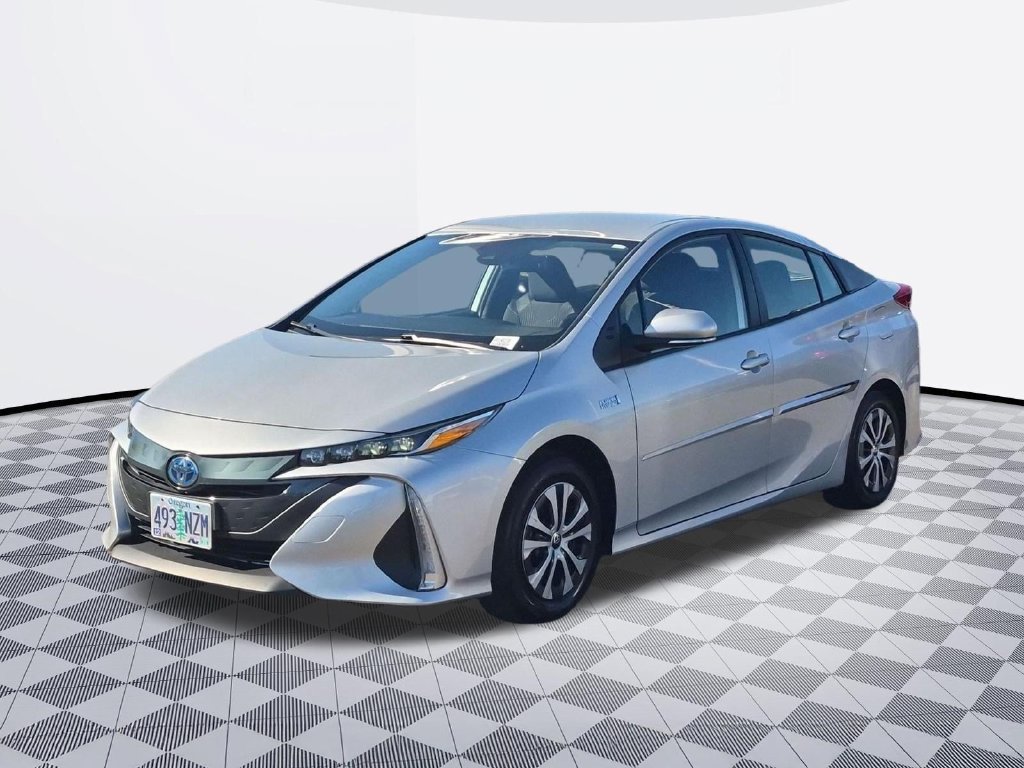 Used 2022 Toyota Prius Prime LE FWD image 2