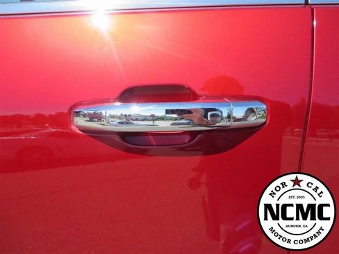 Used 2024 GMC Sierra 2500 Denali w/ Denali Reserve Package image 26