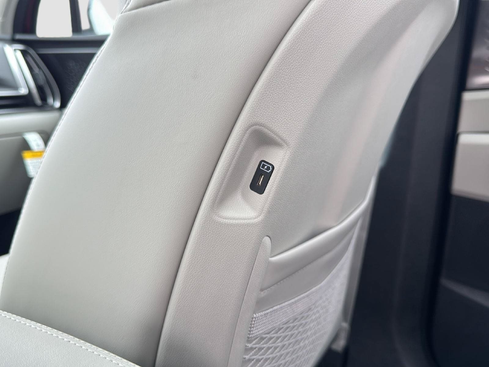 Used 2025 Kia Sorento S w/ Panoramic Sunroof Package FWD image 31