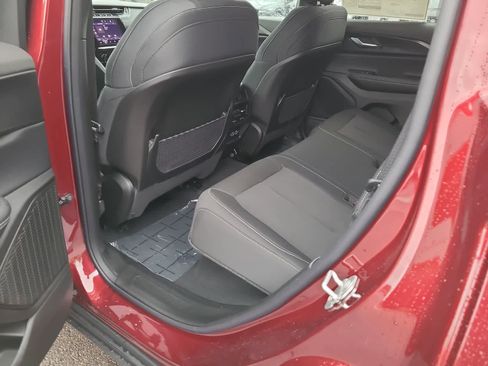 New 2025 Jeep Grand Cherokee Laredo X w/ Luxury Tech Group I image 20