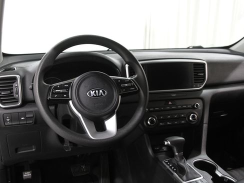 Used 2022 Kia Sportage LX image 6