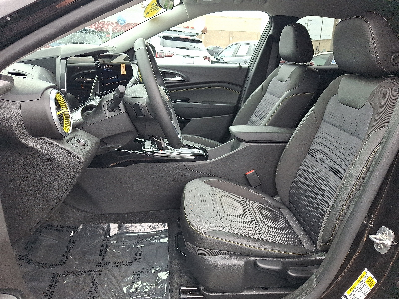Used 2024 Chevrolet Trax LT w/ Driver Confidence Package FWD image 13