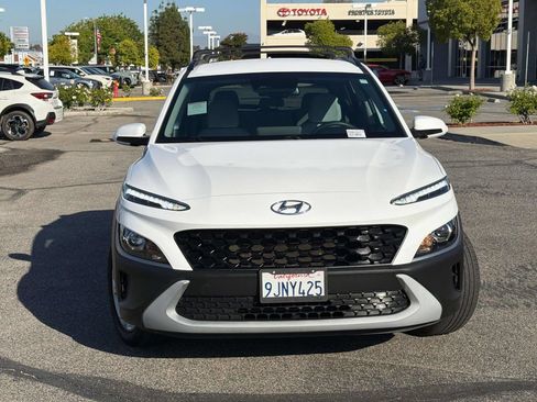 Used 2023 Hyundai Kona SEL FWD image 2