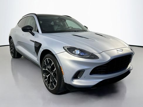 Used 2021 Aston Martin DBX image 4