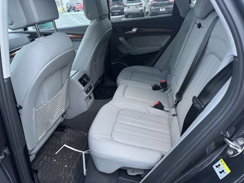 Used 2023 Audi Q5 2.0T Premium Plus w/ Premium Plus Package image 9