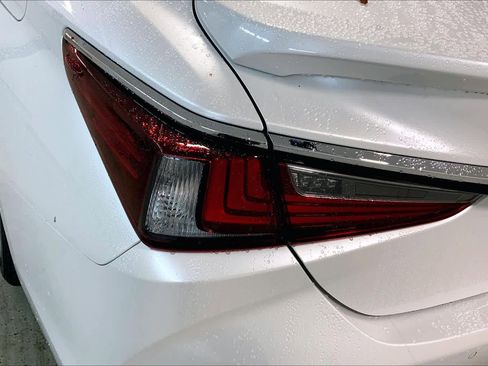 Used 2024 Lexus ES 350 Ultra Luxury image 28