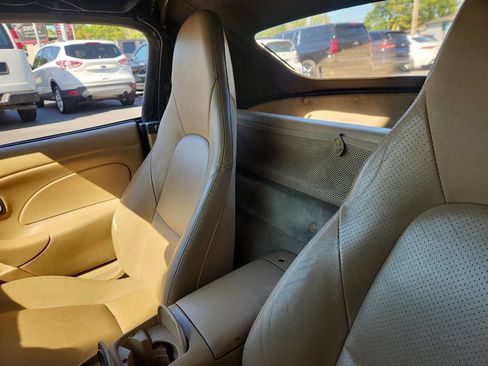 Used 2002 MAZDA MX-5 Miata LS image 3