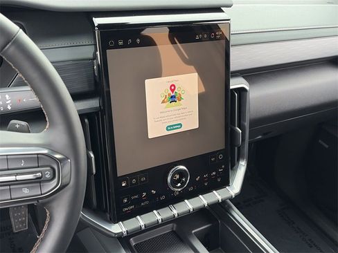 Used 2025 GMC Acadia AT4 w/ LPO, Floor Liner Package image 15