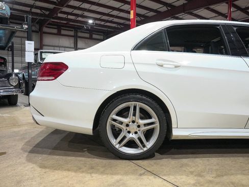 Used 2014 Mercedes-Benz E 350 E 350 Luxury 4MATIC AWD 4dr Se image 9