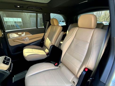 New 2026 Mercedes-Benz GLS 450 4MATIC image 10