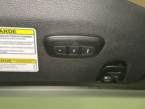 Used 2021 Jeep Wrangler Unlimited Sahara w/ Cold Weather Group image 33