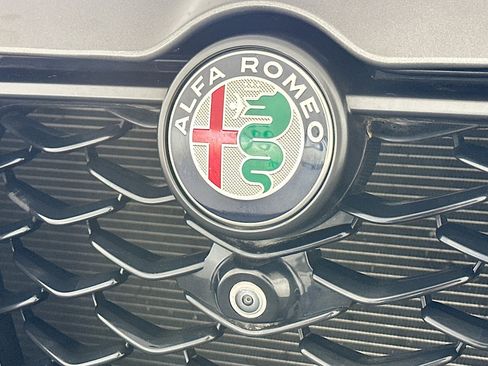 Used 2024 Alfa Romeo Tonale Veloce image 34