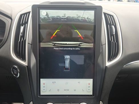 Used 2023 Ford Edge ST-Line w/ Class II Trailer Tow Package AWD/4WD image 32