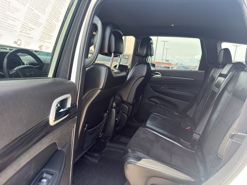 Used 2021 Jeep Grand Cherokee Laredo X AWD/4WD image 28