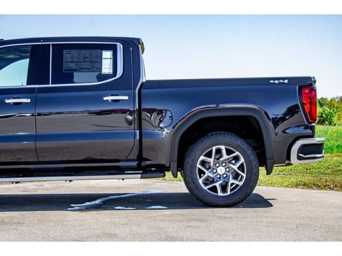New 2026 GMC Sierra 1500 SLT w/ SLT Premium Plus Package image 41
