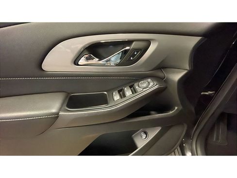 Used 2023 Chevrolet Traverse LT AWD/4WD image 10