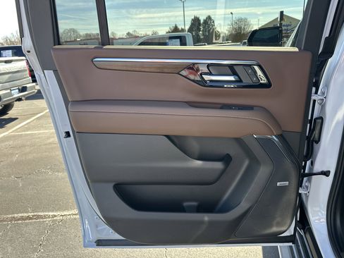 New 2026 Chevrolet Suburban High Country w/ Sun And Tow Package RWD image 23
