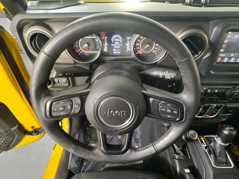 Used 2018 Jeep Wrangler Unlimited Sport S image 11