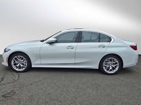 Used 2025 BMW 330i xDrive Sedan w/ M Sport Package image 6