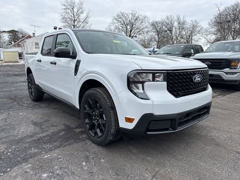 New 2026 Ford Maverick XLT w/ Equipment Group 301A AWD/4WD image 2