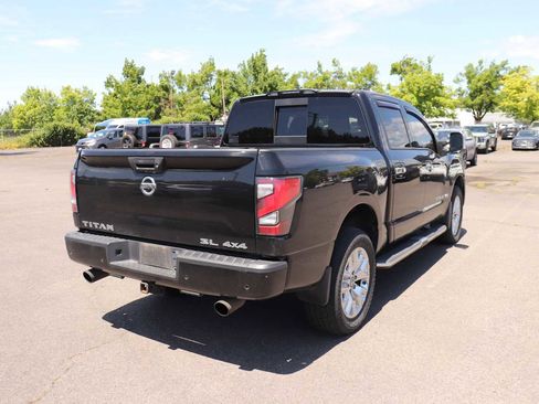 Used 2020 Nissan Titan SL w/ Moonroof Package AWD/4WD image 5