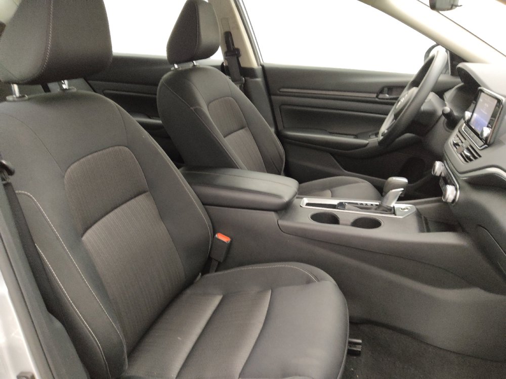 Used 2024 Nissan Altima 2.5 S FWD image 21