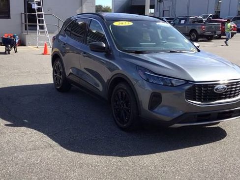 Certified 2023 Ford Escape Active w/ Tech Pack #1 image 3