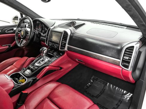 Used 2016 Porsche Cayenne GTS image 15