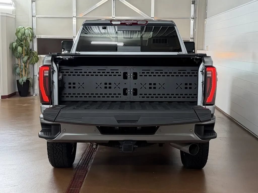 Used 2026 GMC Sierra 3500 AT4 w/ AT4 Premium Plus Package AWD/4WD image 5