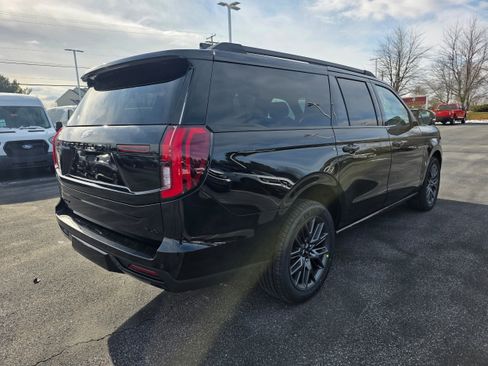 New 2025 Ford Expedition Max Platinum w/ Stealth Performance Package image 5