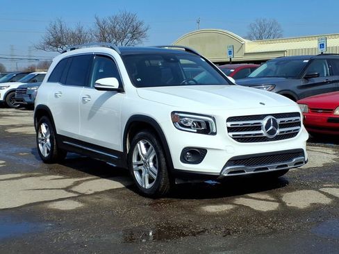 Used 2022 Mercedes-Benz GLB 250 4MATIC image 3