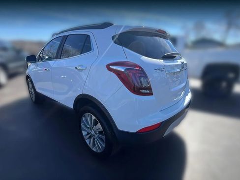 Used 2019 Buick Encore Preferred image 3