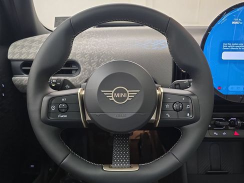 Used 2025 MINI Cooper S FWD image 16