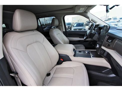 Used 2023 Ford Expedition Limited RWD image 28