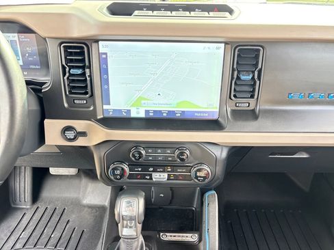 Used 2023 Ford Bronco Wildtrak AWD/4WD image 23