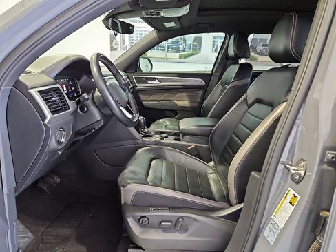 Used 2021 Volkswagen Atlas Cross Sport SEL Premium AWD/4WD image 16