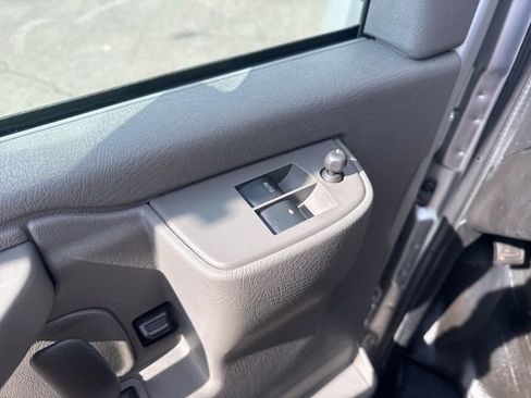 Used 2022 Chevrolet Express 2500 w/ Enhanced Convenience Package image 8