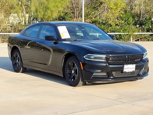 Used 2023 Dodge Charger SXT image 3