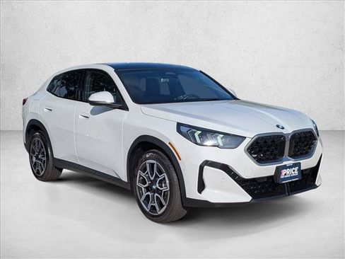 Used 2026 BMW X2 xDrive28i AWD/4WD image 3