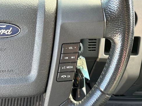 Used 2011 Ford F150 XLT w/ XLT Chrome Pkg image 21